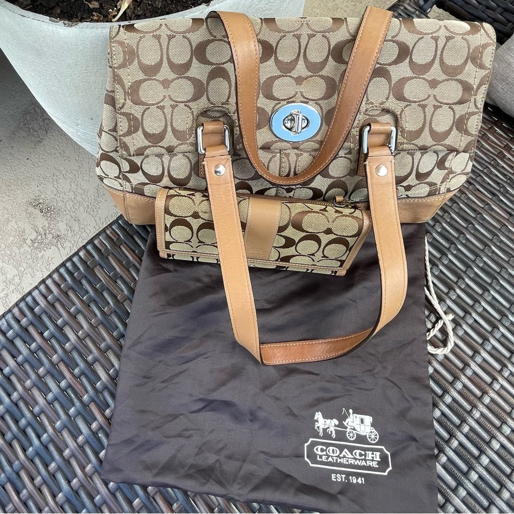 Signature Hampton Coach Bag & Wallet